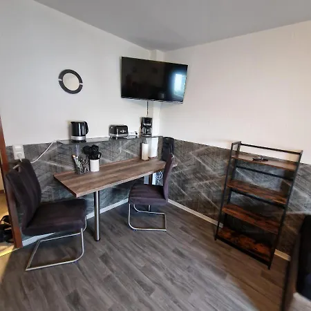 Handwerker Living Studio Lisa * Bielefeld